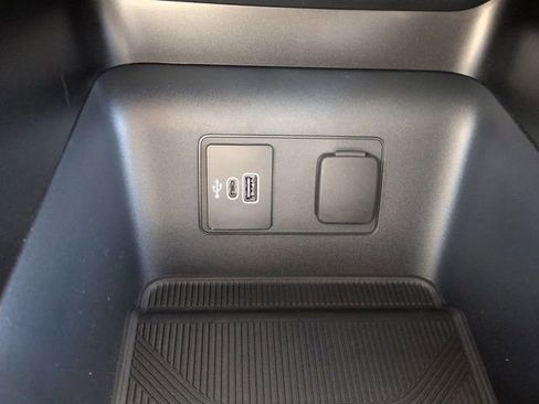 New 2026 Ford Explorer Active image 24