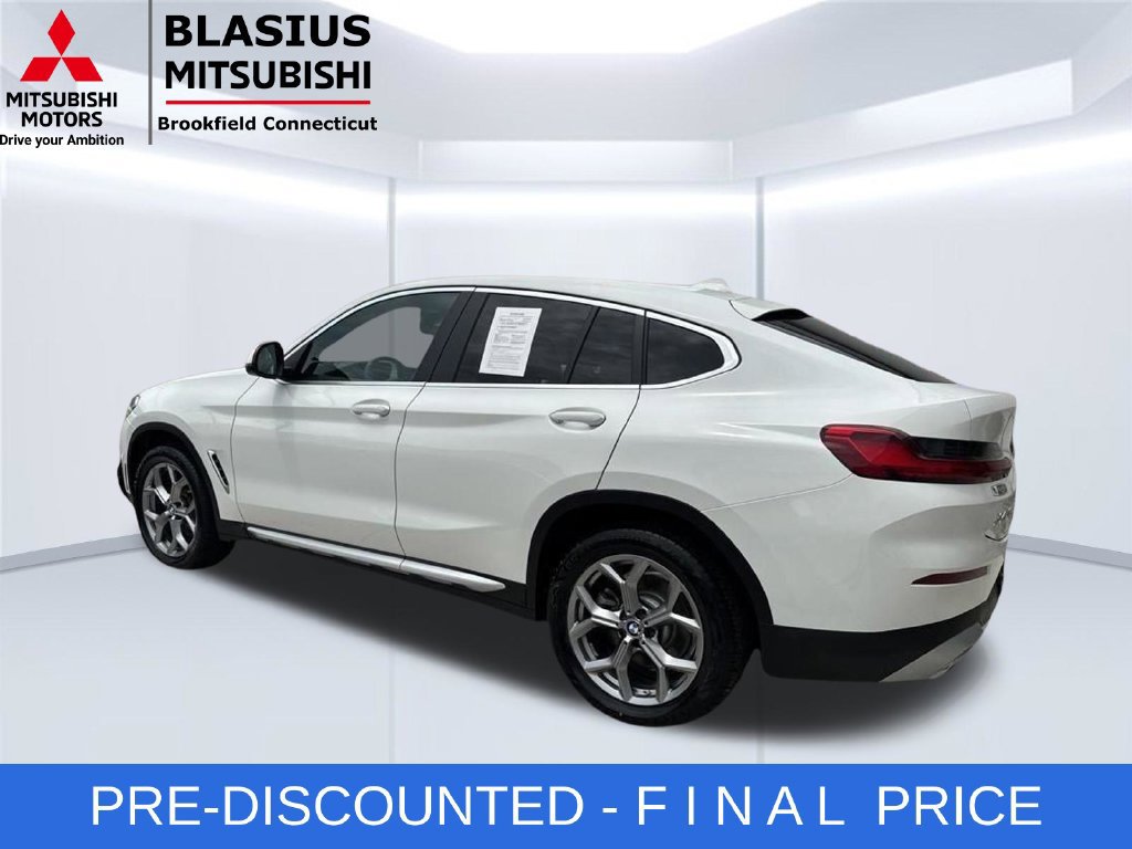 Used 2025 BMW X4 xDrive30i AWD/4WD image 6