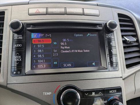 Used 2013 Toyota Venza LE FWD image 13