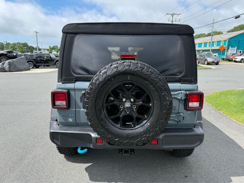 Used 2024 Jeep Wrangler Unlimited AWD/4WD image 9