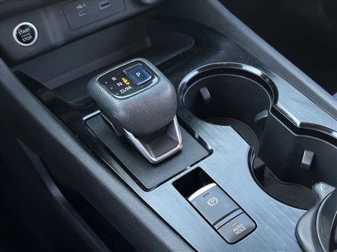 Used 2021 Nissan Rogue SV image 17