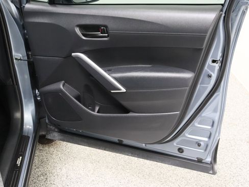 Used 2023 Toyota Corolla Cross AWD Hybrid image 33