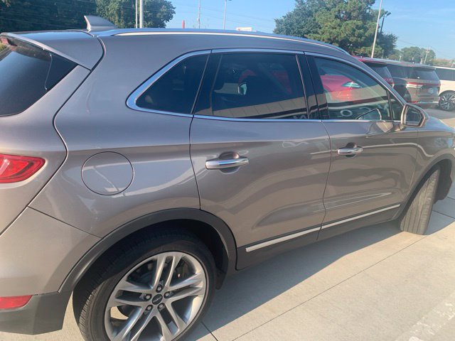 Used 2019 Lincoln MKC Reserve w/ MKC Climate Package AWD/4WD image 2