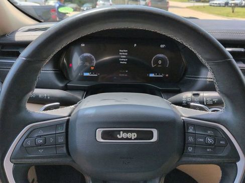 Used 2021 Jeep Grand Cherokee L Limited w/ Luxury Tech Group II AWD/4WD image 30