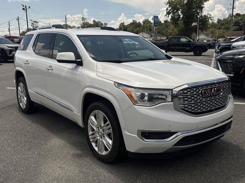 Used 2019 GMC Acadia Denali w/ Technology Package AWD/4WD image 2