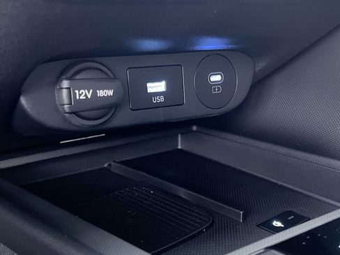 Used 2025 Hyundai Elantra Sport image 30