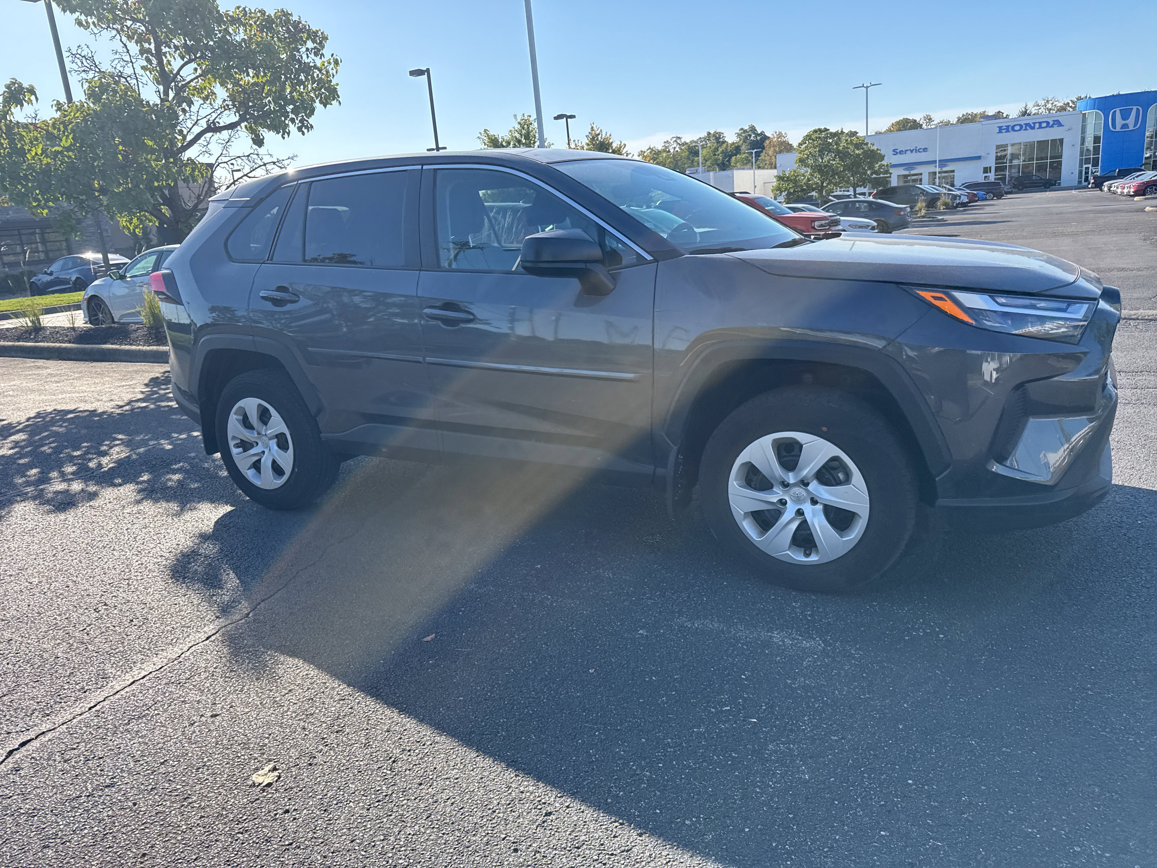 Used 2023 Toyota RAV4 LE AWD/4WD image 21