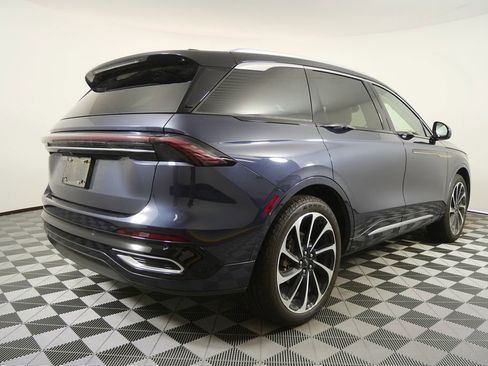 Used 2024 Lincoln Nautilus Black Label image 3