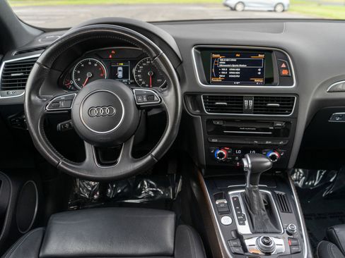 Used 2015 Audi Q5 2.0T Premium Plus w/ Technology Package AWD/4WD image 13