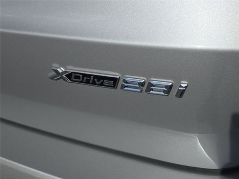 Certified 2025 BMW X1 xDrive28i w/ Convenience Package image 5