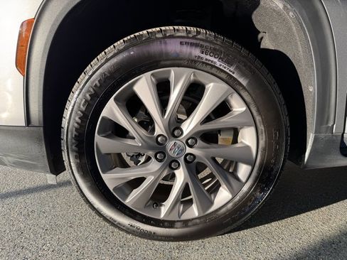 Used 2025 Buick Enclave Preferred image 28