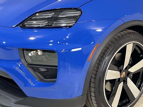 New 2026 Porsche Macan 4 Electric AWD/4WD image 5