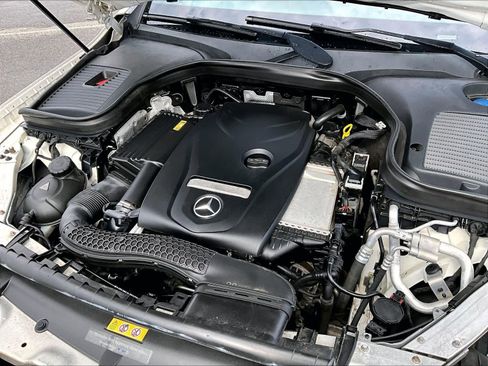 Used 2017 Mercedes-Benz GLC 300 4MATIC image 30