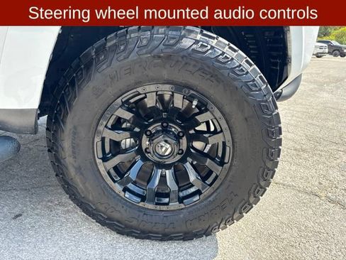 Used 2020 Toyota 4Runner TRD Off-Road AWD/4WD image 7