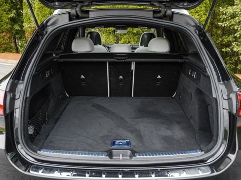 Used 2024 Mercedes-Benz GLC 300 4MATIC w/ AMG Line image 21