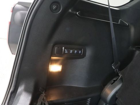 Used 2018 Ford Explorer Sport w/ Equipment Group 401A AWD/4WD image 32
