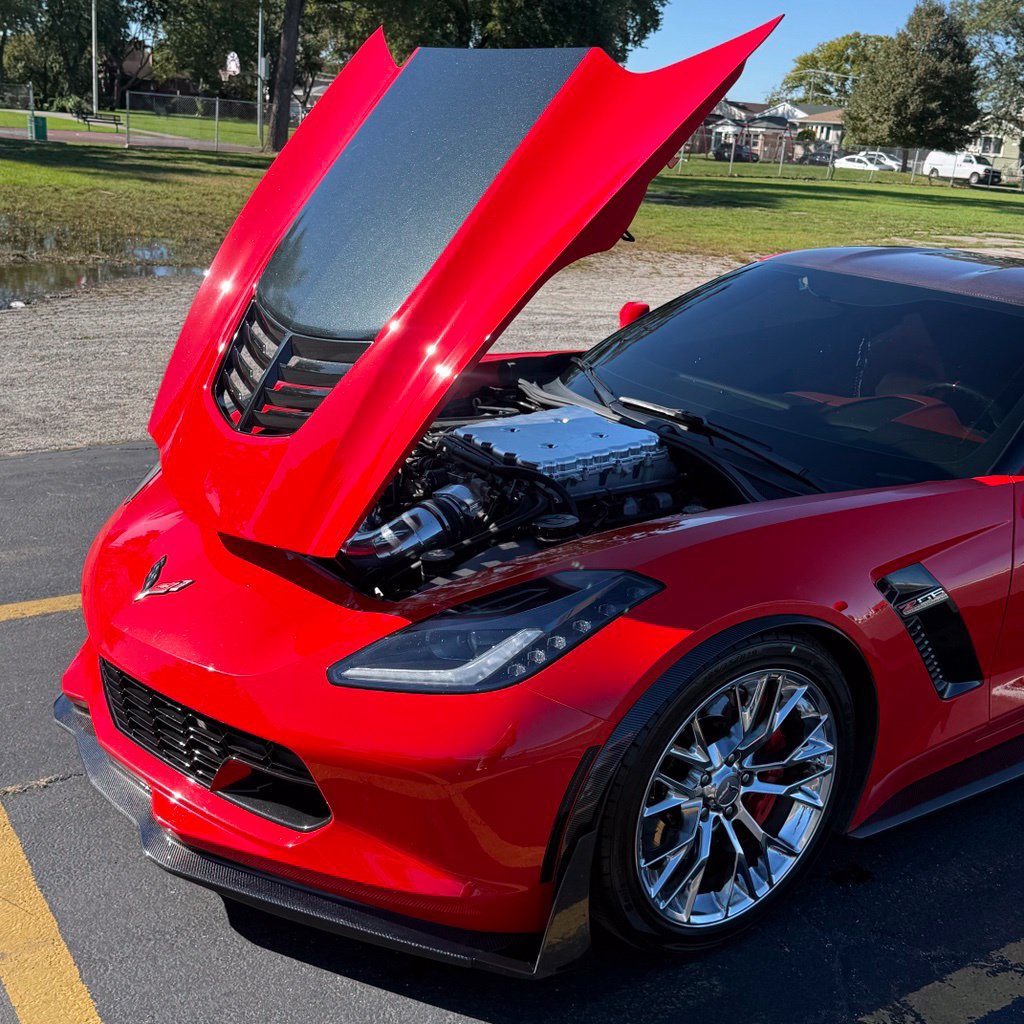 Used 2015 Chevrolet Corvette Z06 w/ 2LZ Preferred Equipment Group RWD image 10