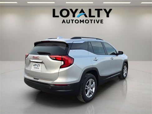 Used 2021 GMC Terrain SLE w/ Driver Convenience Package image 5