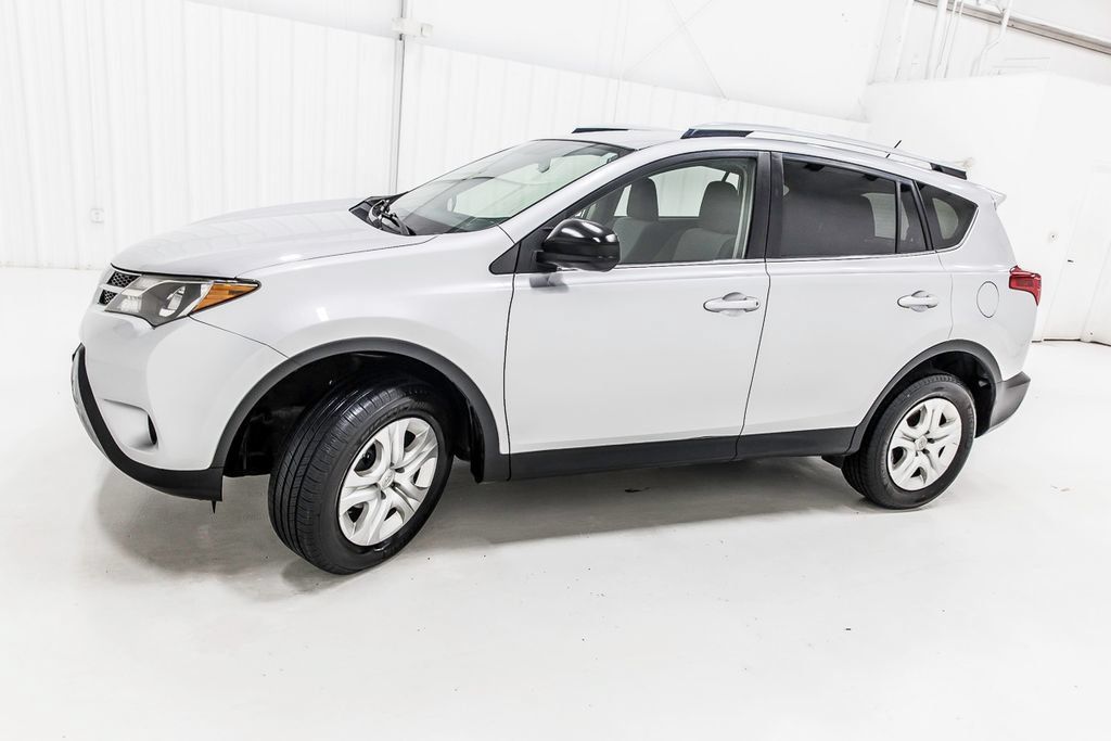 Used 2014 Toyota RAV4 LE FWD image 3
