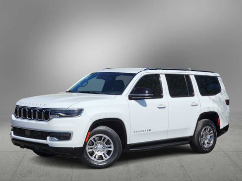 Used 2023 Jeep Wagoneer 4WD image 1