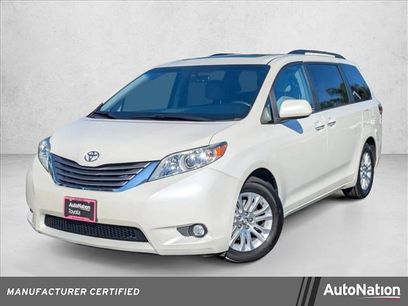 Certified 2017 Toyota Sienna XLE Premium