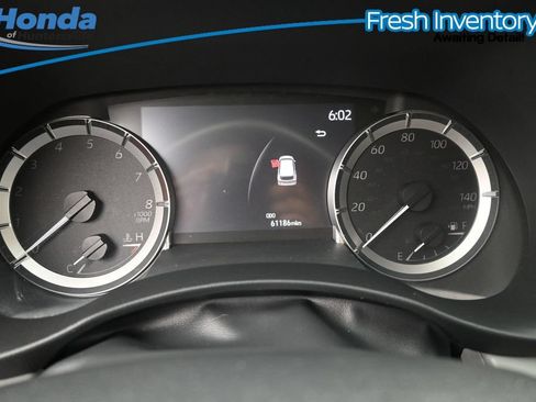 Used 2024 Toyota Highlander XLE AWD/4WD image 14