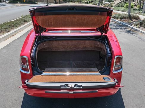 Used 2010 Rolls-Royce Phantom Drophead Coupe image 46