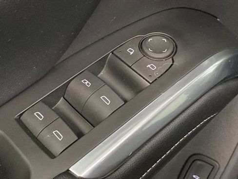 Used 2024 Chevrolet Traverse LT w/ Enhanced Driving Package AWD/4WD image 21
