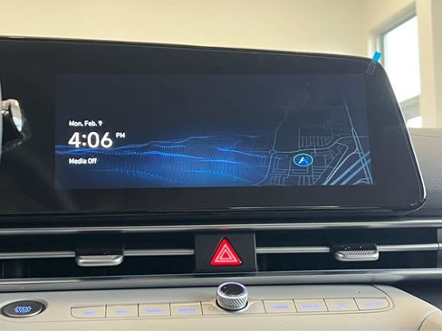 New 2026 Hyundai Elantra Limited FWD image 35