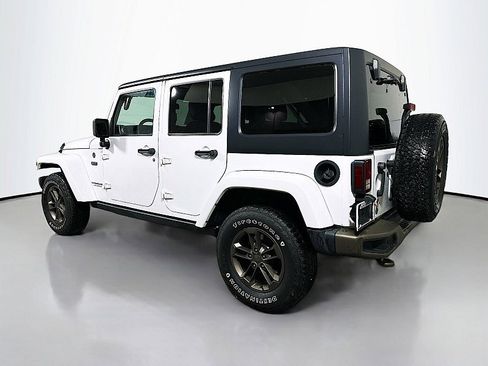Used 2016 Jeep Wrangler Unlimited Sahara image 5