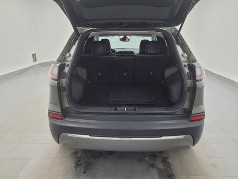 Used 2019 Jeep Cherokee Limited image 29