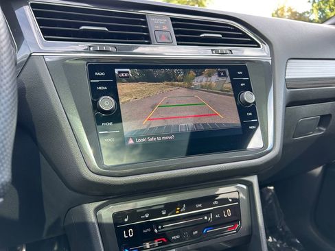 Used 2022 Volkswagen Tiguan SEL R-Line image 19