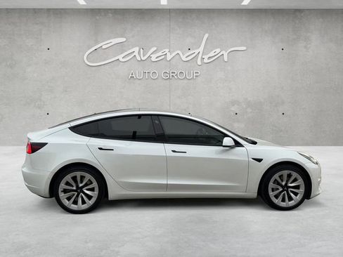 Used 2022 Tesla Model 3 Long Range image 17