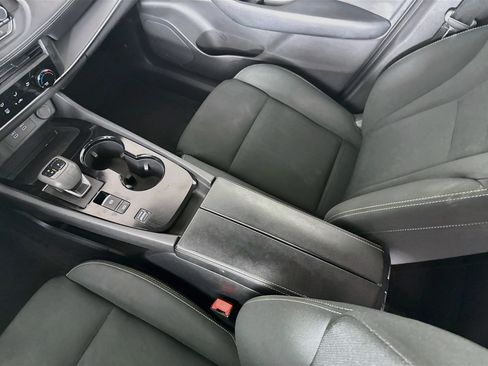 Used 2024 Nissan Rogue S FWD image 26