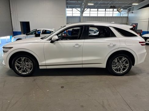 Used 2025 Genesis GV70 2.5T AWD/4WD image 6