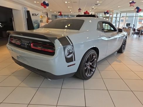 Used 2021 Dodge Challenger R/T Scat Pack w/ Driver Convenience Group RWD image 7