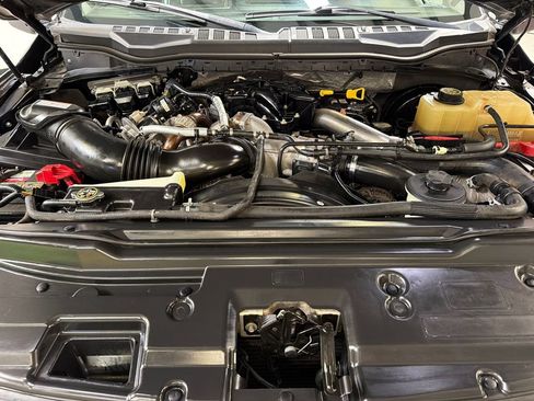 Used 2019 Ford F250 Lariat w/ Lariat Ultimate Package AWD/4WD image 53