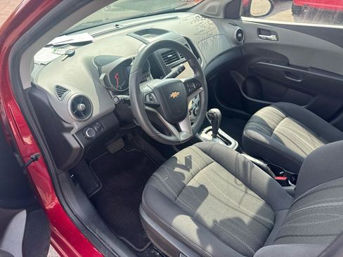 Used 2015 Chevrolet Sonic LT FWD image 9