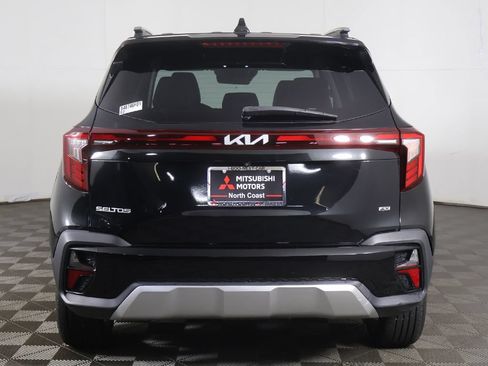 Used 2024 Kia Seltos S AWD/4WD image 12