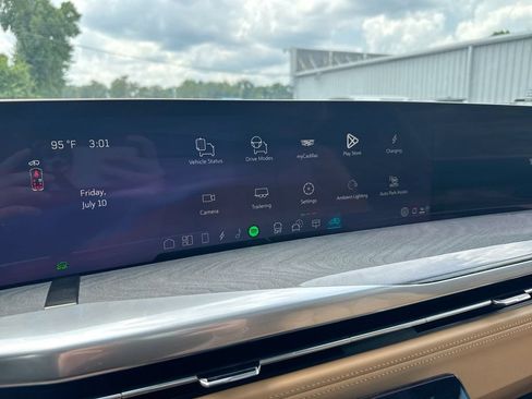 Used 2025 Cadillac Escalade IQ Luxury 2 AWD/4WD image 26