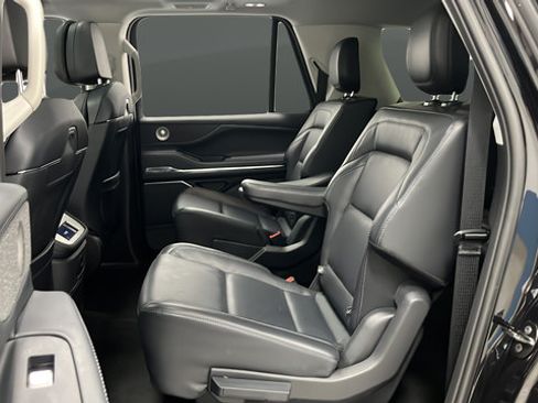 Used 2025 Lincoln Navigator L Reserve AWD/4WD image 21