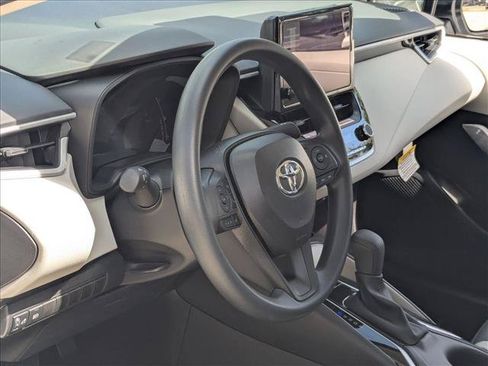 Used 2026 Toyota Corolla LE FWD image 3