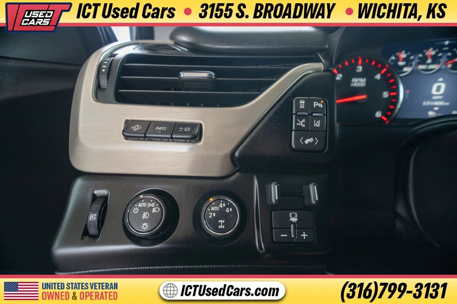 Used 2015 GMC Yukon Denali w/ Premium Package AWD/4WD image 17