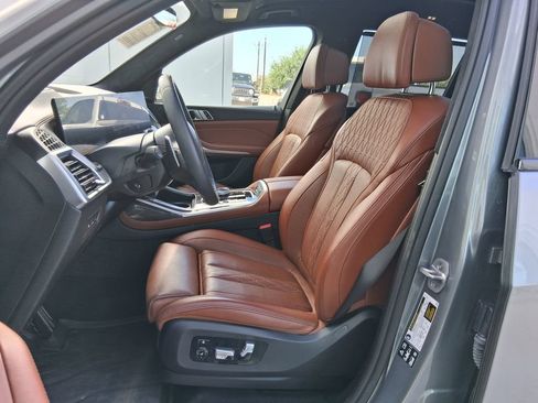 Used 2025 BMW X7 M60i AWD/4WD image 22