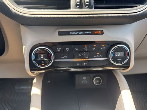 Used 2021 Ford Escape SE w/ Convenience Package image 21