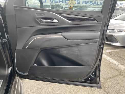 Used 2021 Cadillac Escalade ESV Sport AWD/4WD image 28