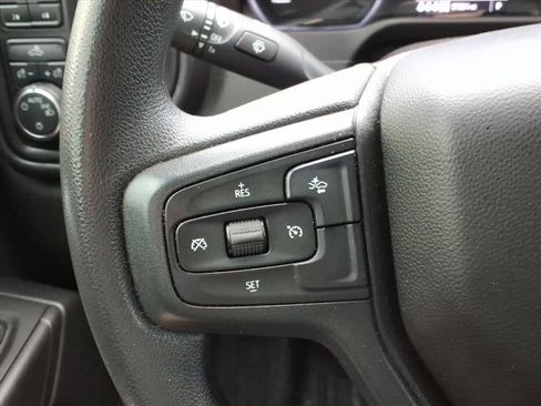 Used 2025 Chevrolet Silverado 1500 Custom Trail Boss w/ LPO, Dark Essentials Package AWD/4WD image 12