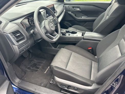 Used 2024 Nissan Rogue SV FWD image 7