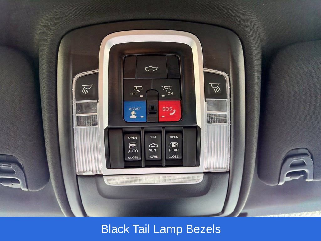 Used 2023 RAM 2500 Limited AWD/4WD image 33