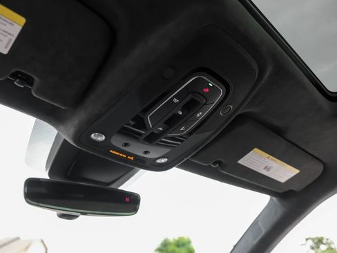 Used 2021 Audi RS Q8 image 23